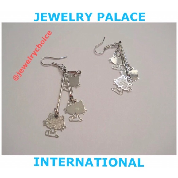 🆕 Stainless Steel 3 Small Hello Kitty Earrings - Picture 6 of 8